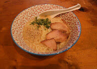 当店自慢の鶏ガラ豚骨ラーメン
